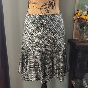 White House Black Market Elegant Black and White Tweed Skirt. Size 6.